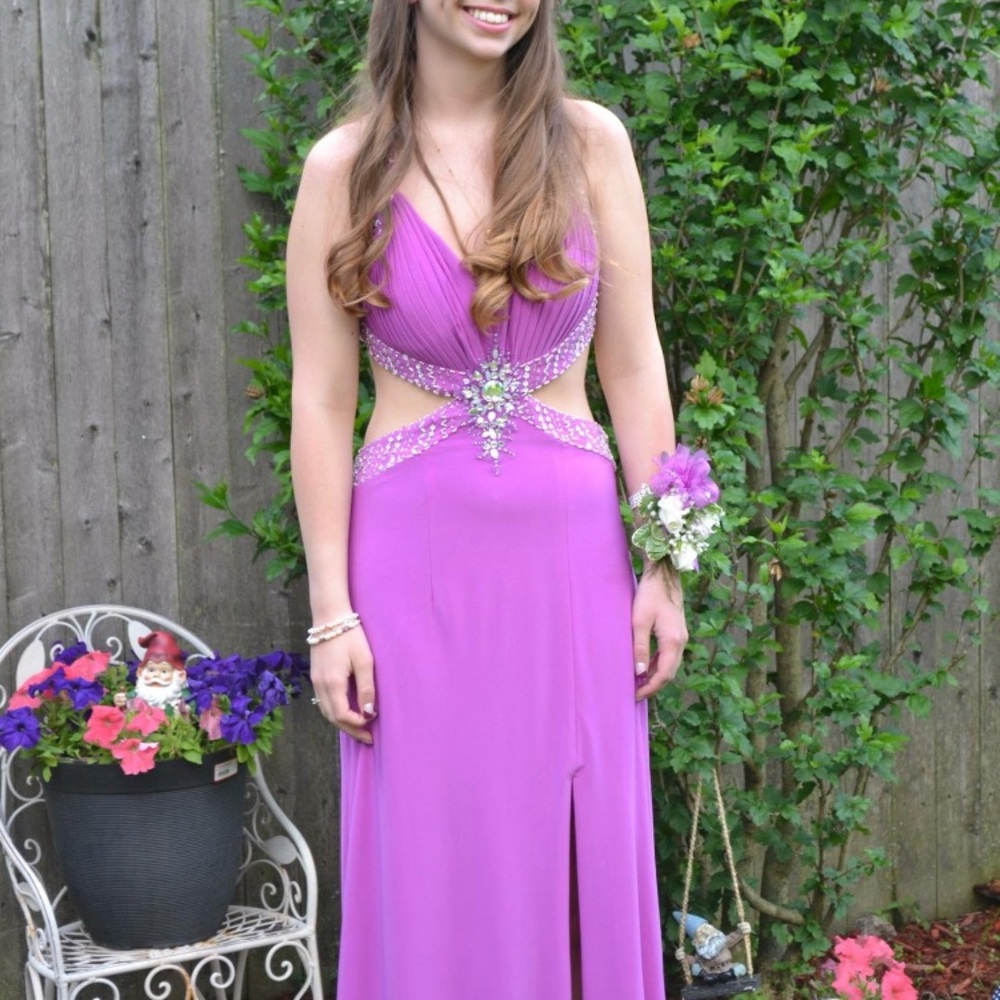 Prom dress - Picture 3 of 7